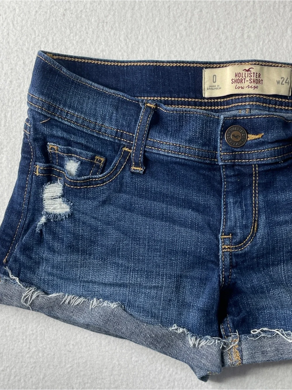 Hollister Low Rise Mini Shorts Women's Size 24 Y2K Distressed Denim Indie Sleaze
